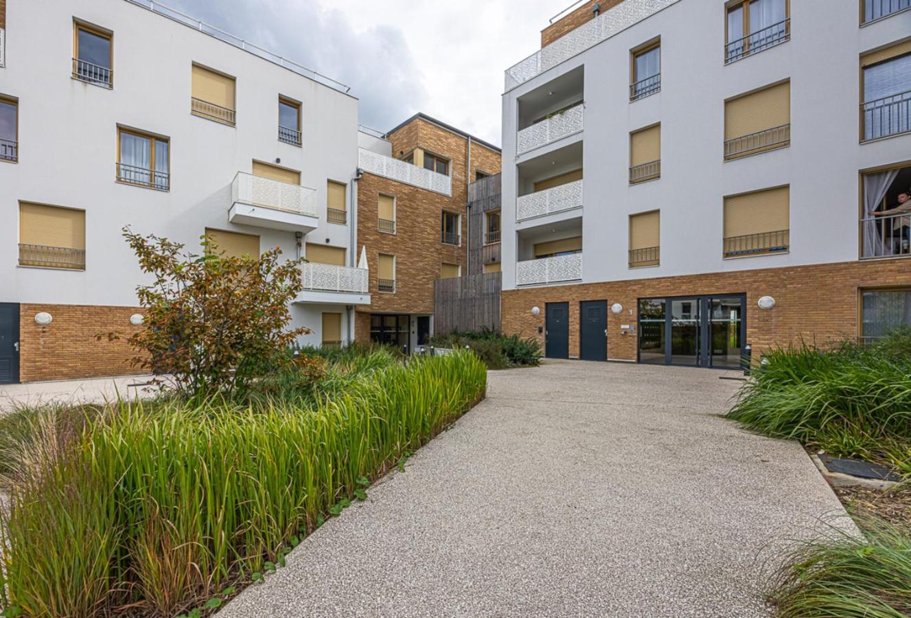 Studio Entre Paris & Disneyland Noisy-le-Grand Exteriör bild